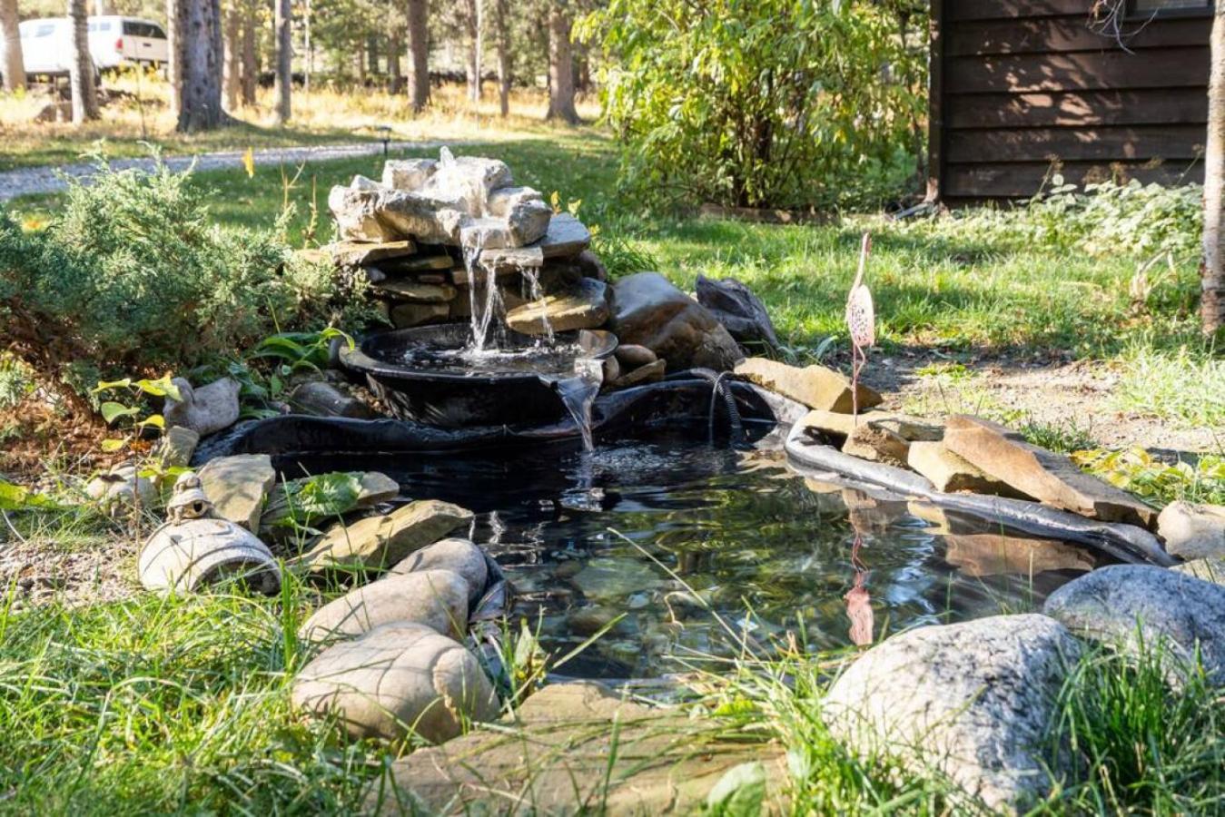 Rustic Cozy Cabin With Hot Tub Bragg Creek Exteriör bild