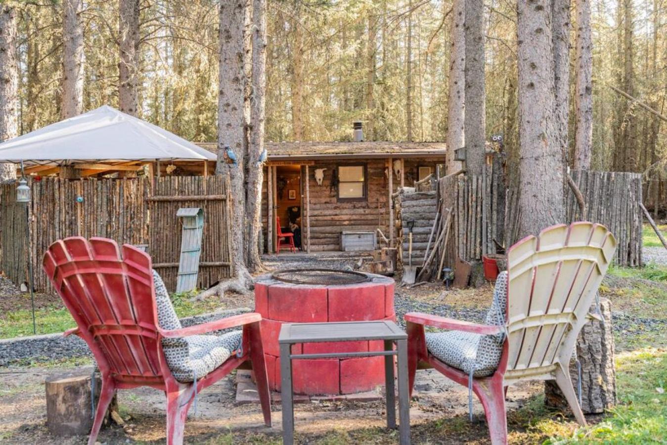 Rustic Cozy Cabin With Hot Tub Bragg Creek Exteriör bild